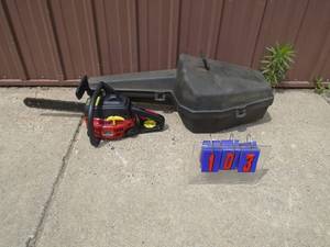 33cc Homelite 16 chainsaw. Fired & ran. Good used condition. As shown.