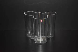 lot 20 image: iittala Alvar Aalto Savoy vase