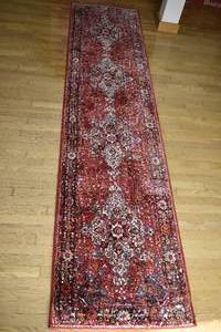 lot 38 image: Safavieh Vintage Hamadan Runner Rug