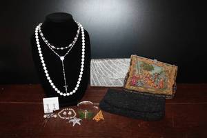 lot 28 image: Vintage Costume Jewelry & Evening Bags