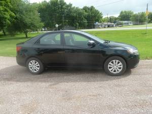 lot 2 image: 2013 Kia Forte EX