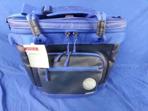 lot 4 image: New Soft Sided 23qt Cooler - Embark