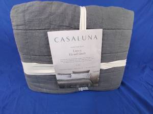lot 21 image: New Grey Heavyweight Linen Blend KING Quilt - Casaluna