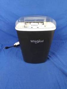 lot 34 image: Whirlpool Countertop Ice Maker