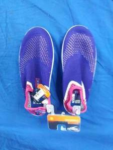 lot 90 image: New Speedo Junior Surf Strider Water Shoes L 45