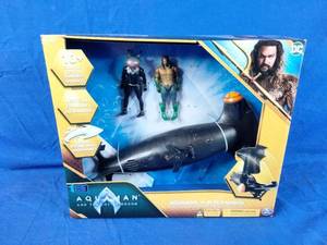 lot 119 image: New DC Comics Aquaman vs Black Manta Battle Action Figure Playset