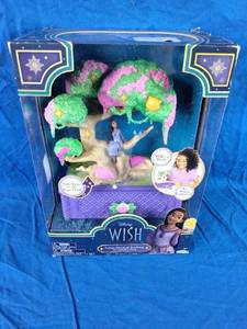 lot 154 image: New Disneys Wish Ashas Musical Wishing Keepsake Box