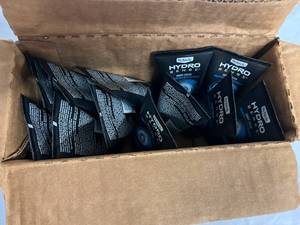 12 x 2oz Tubes of Schick Hydro Sense Shave Cream