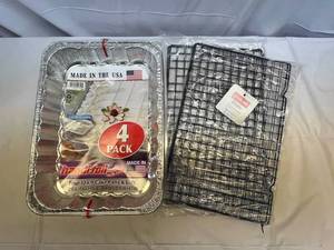 lot 2 image: SSS. 4x 9x13 Handifoil Cake Pans wlids & 2x 10x16 Cooling Racks