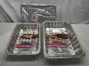 lot 8 image: SSS. 2x HandiFoil Medium Roaster Pans &3 All Purpose Pans wlids  2x 10x16 Cooling Racks