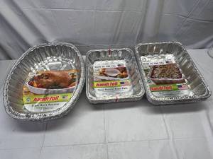 lot 15 image: SSS. Large Variety Disposable Pans