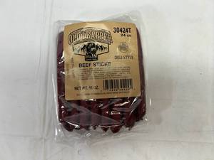 lot 39 image: II. 24x Old Trapper Beef Sticks