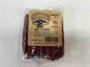 lot 42 image: II. 24x Old Trapper Beef Sticks