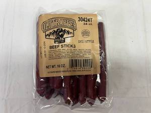 lot 43 image: II. 24x Old Trapper Beef Sticks