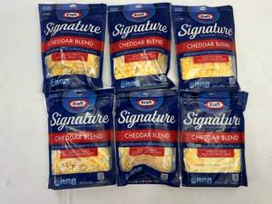 lot 45 image: B. 6x 8oz Kraft Signuature Cheddar Blend Shredded