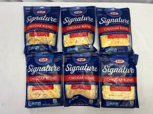 lot 47 image: B. 6x 8oz Kraft Signuature Cheddar Blend Shredded