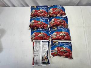 lot 89 image: L. 8x 10oz Berry Banana Blend Frozen Fruit