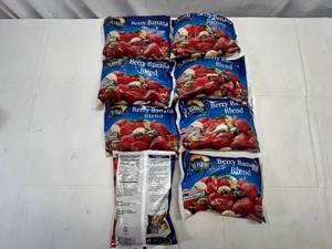 lot 91 image: L. 8x 10oz Berry Banana Blend Frozen Fruit