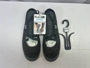 lot 466 image: LL. Muk Luks Sport-Size 10-Black