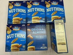 lot 458 image: KK. 6x 4.25oz Blue Diamond Almond Nut Thins