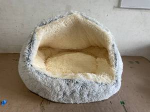 lot 308 image: Prettyui Pet Bed Round Soft Plush Burrowing Cave Hooded Cat Bed