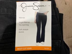 lot 321 image: LOT OF 6 Womens Size 12 Jessica Simpson Ladies Bootcut Jean