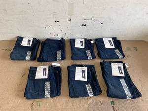 lot 323 image: LOT OF 7 Womens Size 4 Jessica Simpson Ladies Bootcut Jean