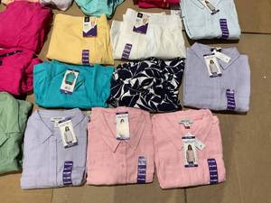 lot 357 image: LOT OF Miscellaneous XXL Womens Clothing