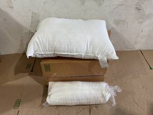 lot 160 image: LOT OF 2 Beckham Hotel Collection Bed Pillows Standard