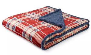lot 113 image: Queen and King Members Mark Plush Sherpa Blanket