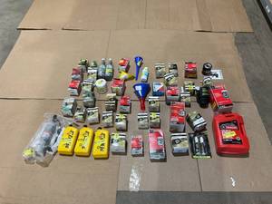 lot 359 image: Lot of Miscellaneous Car Maintenace Items