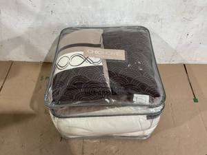 lot 581 image: 24PCS King Size Chic Home Idit Comforter Set Color Block Embroidered Design Complete Bag Sheets Bed