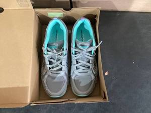 lot 516 image: Sketcher Outdoor Sneakers With Memory Foam