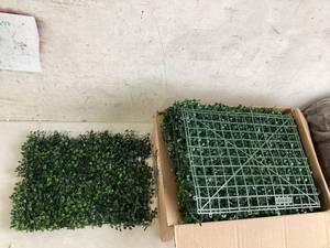 lot 279 image: 12PCS Artificial Boxwood Foliage Hedge Wall Panels