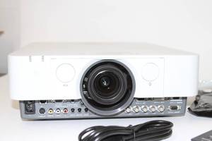 lot 6 image: Sony VPL-FHZ55 WXGA Widescreen Laser Light Source 4000-Lumen Home Theater Conference HD Video Projector