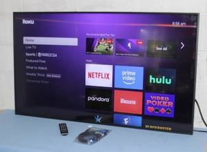 lot 53 image: Samsung QB55B QBB-Series 4K HD Digital UHD Video Signage  Display  Monitor  Television with Remote Control