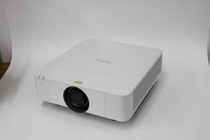 lot 103 image: Sony VPL-FHZ57 WUXGA Widescreen Laser Light Source 4100-Lumen Projection System  Projector & Remote Control