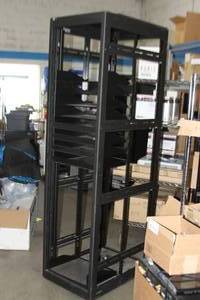 lot 126 image: Middle Atlantic MRK-4431 Heavy Duty Professional  Commercial Audio & Video Equipment Rack with Casters & Shelves