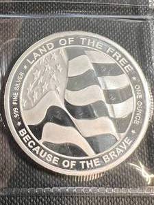lot 22 image: 1 TROY OZ .999 FINE SILVER ARMY ROUND
