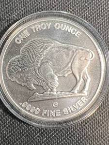 lot 42 image: 1 TROY OZ .9999 FINE SILVER BUFFALO INDIAN ROUND IN AIRTITE