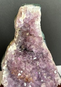 lot 101 image: Geode Amethyst on Wood Stand