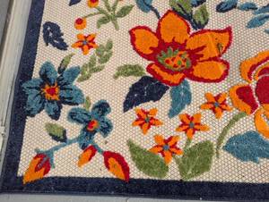 lot 86 image: Floral Outdoor Area Rug