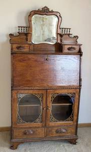 lot 8 image: Lovely Antique Oak Secretary Cabinet  Antique Sheboygan Company Display Cabinet