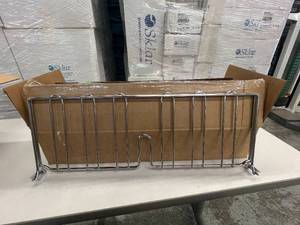 lot 26 image: 1 Case NEW Metro DD24C 8 Dividers for Chrome Shelving Unit (open box)