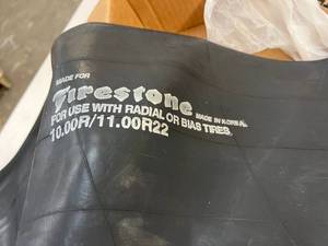 lot 87 image: 1 NEW Firestone 10.00R11.00R22 Valve Tire Inner Tube 