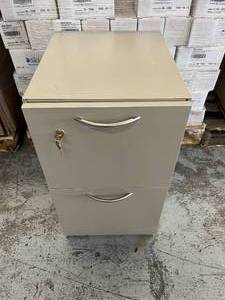 lot 83 image: High Quality Steelcase 2-Drawer Office Supply Item Storage Cabinet On Wheelse with Lock and Key - In Excellent Condition 27 x 15 x 18.5 