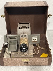 lot 2 image: Gray TDC Headliner 303 Selectron Semimatic Slide Projector