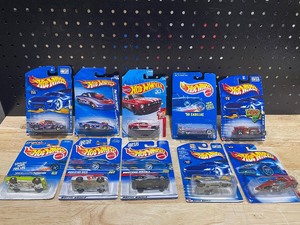 lot 31 image: Hot Wheels