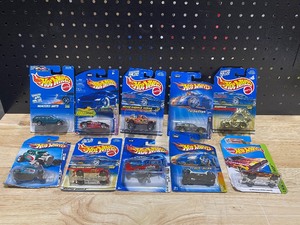 lot 33 image: Hot Wheels