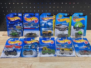 lot 34 image: Hot Wheels